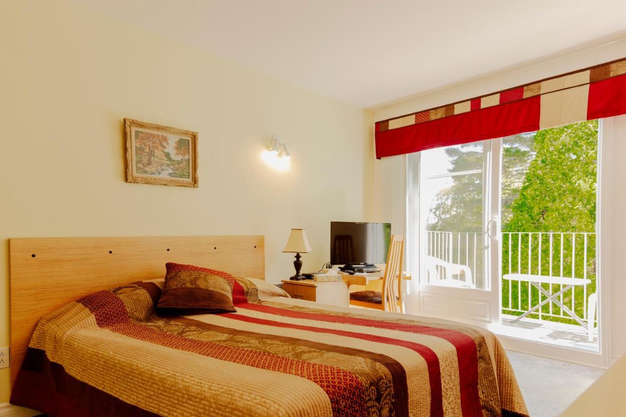 Auberge De La Riviere Saguenay La Baie Exterior photo
